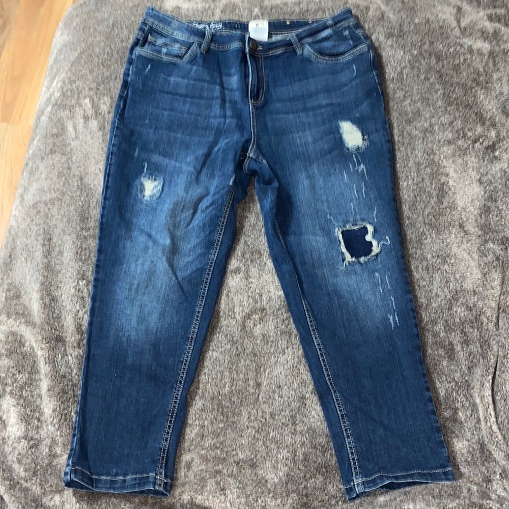 Slightly curvy jeans